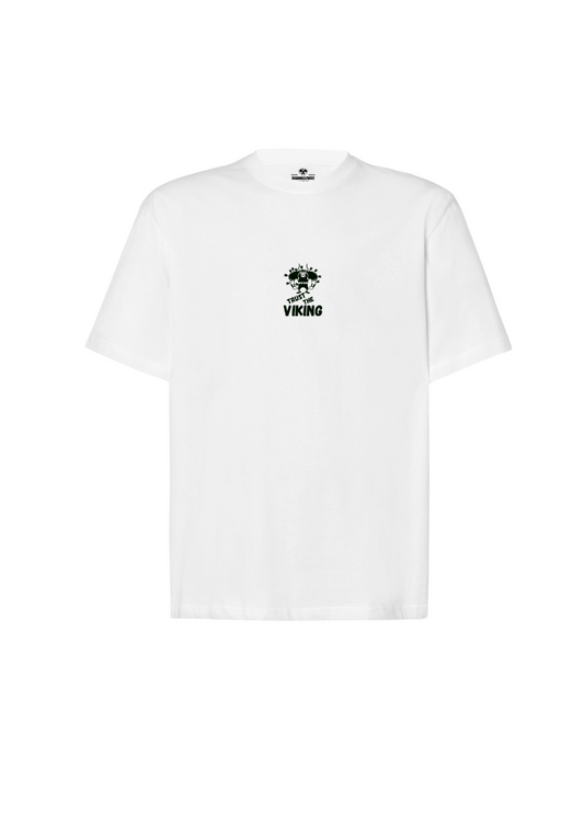 Camiseta Oversize Trust the VIking. Blanca
